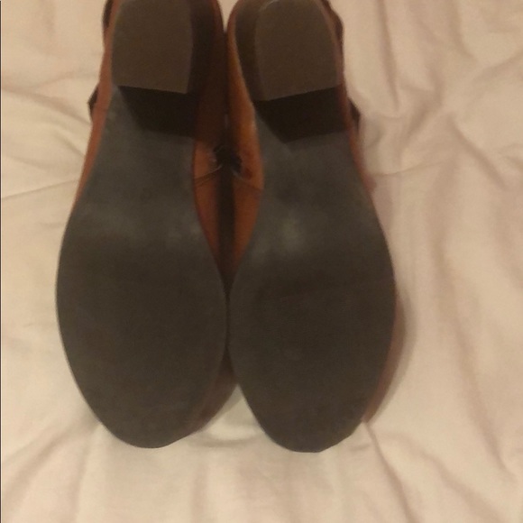 Boots - Picture 3 of 3